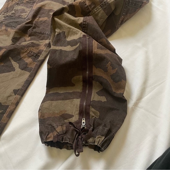 International Concepts embellished camo print cargo pants jogger style size 8 - Picture 11 of 15